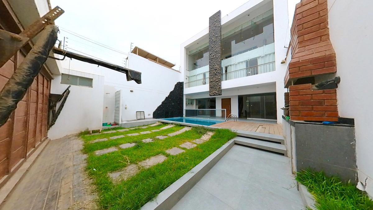 VENTA DE LINDA CASA EN PIMENTEL